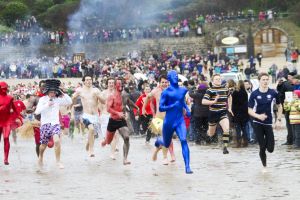 tenby boxing day swim 2 sm.jpg